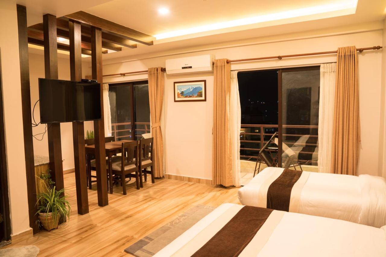Hotel Shaara Pokhara Exteriör bild