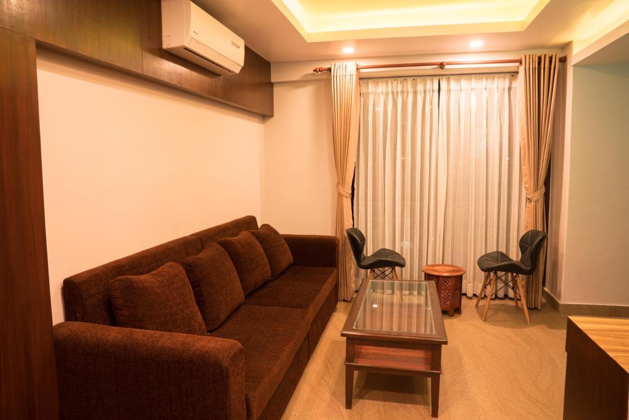Hotel Shaara Pokhara Exteriör bild